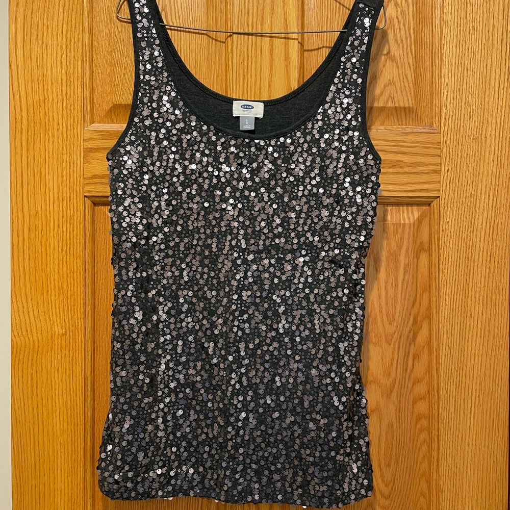 Old Navy Sz L gray sequenced tank top.